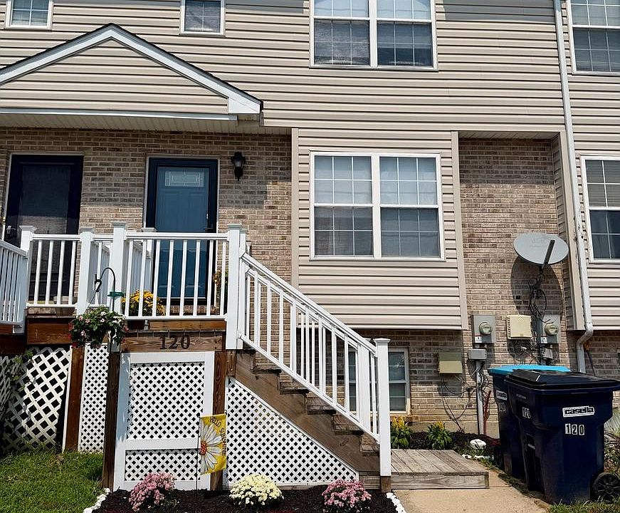 2nd image of 120 Rosie Dr