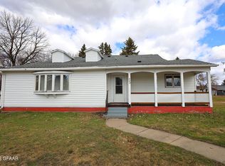 304 Neill St, Buxton, ND 58218