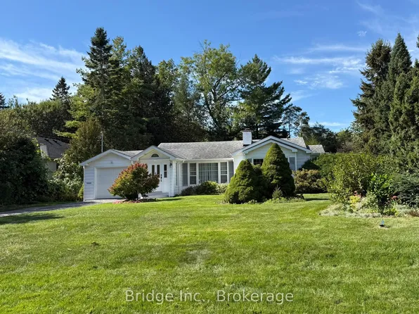 434 Apple Ln, Mississauga, ON L5J 2T1