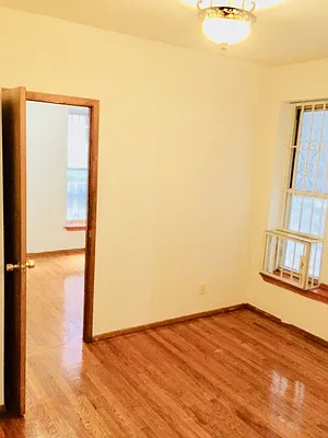 Rented by Warren T Real Estate Corp. | media 40