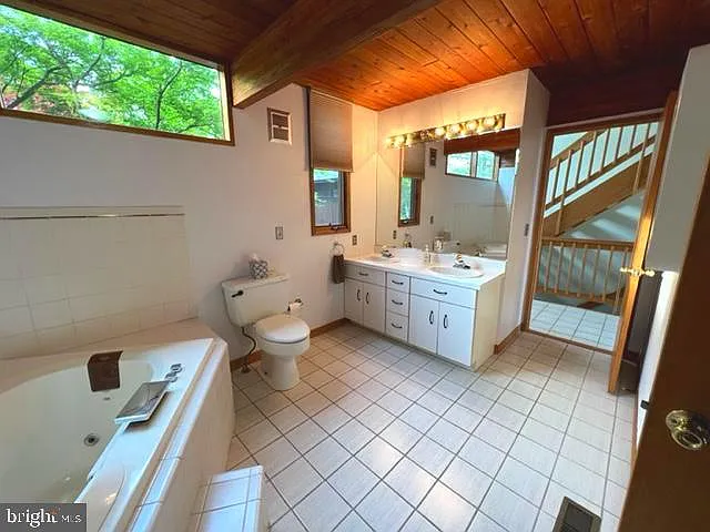 1538 Trough Rd — Photo 36