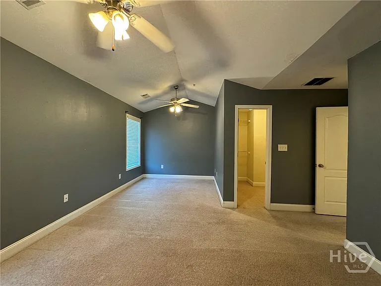 409 Whitehall Rd — Photo 17