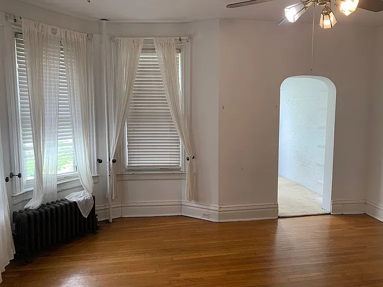 5740 Elmer Street — Photo 9