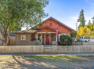 190 N 3rd St, Lebanon, OR 97355