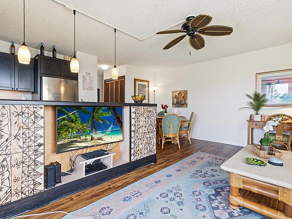 5th image of 75-6016 Alii Dr APT 302