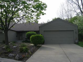 2454 Valley Oaks Cir, Flint, MI 48532