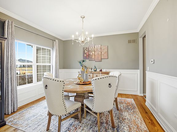 4th image of 635 Slate Run