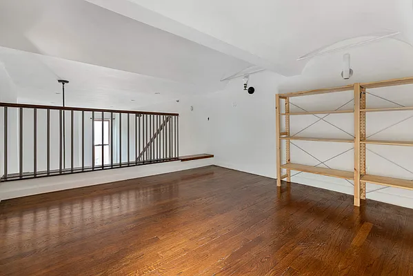 Rented by Compass | media 21