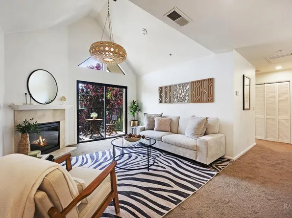 204 Foss Creek Circle #B, Healdsburg, CA 95448