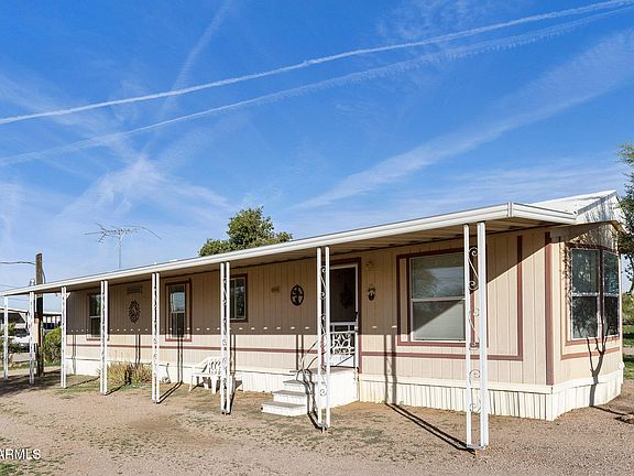 4th image of 5240 E 32ND Avenue