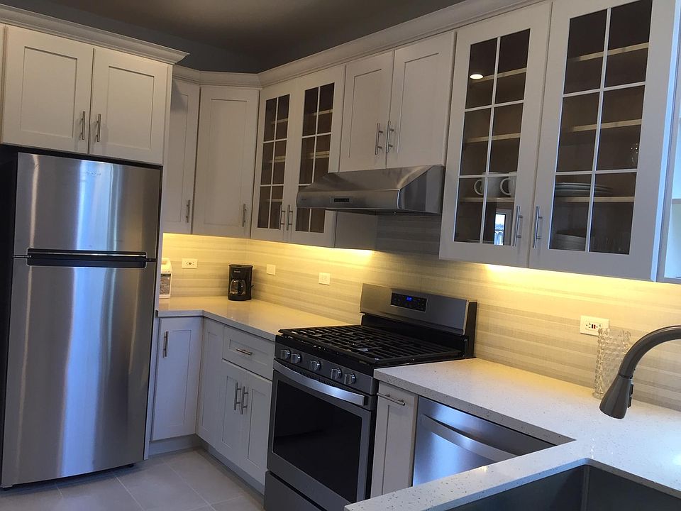 Kitchen full view