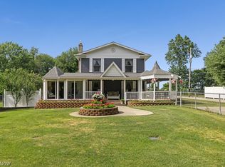2151 Beach Dr, Akron, OH 44312