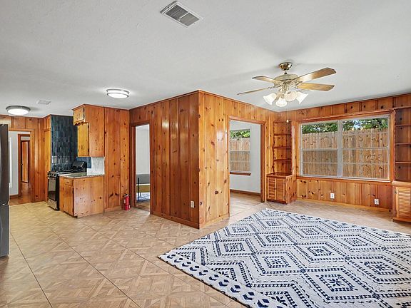 3rd image of 1803 Sea Queen Ct