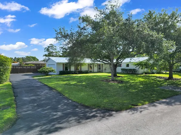 8585 SW 148th Ter, Palmetto Bay, FL 33158