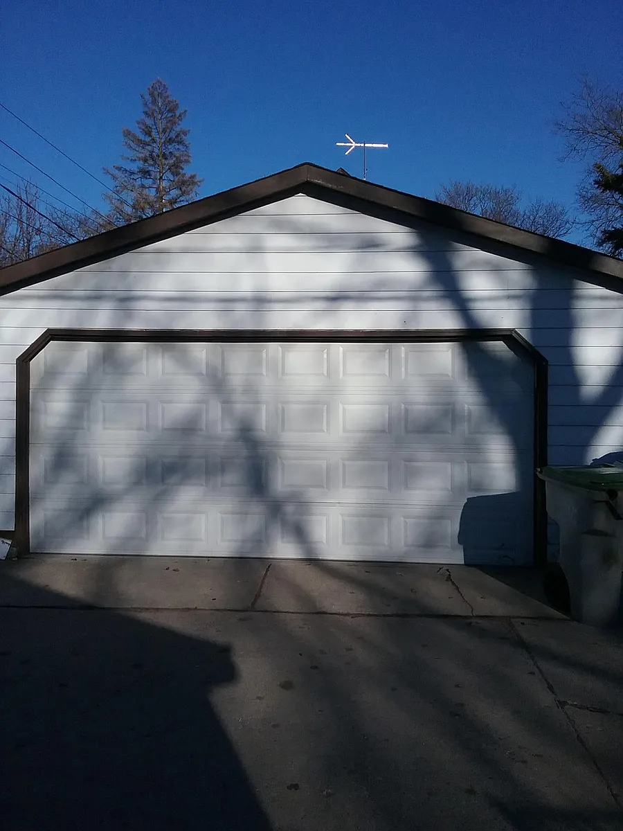 2 Car Garage - 5025 N 26th St #UPPER
