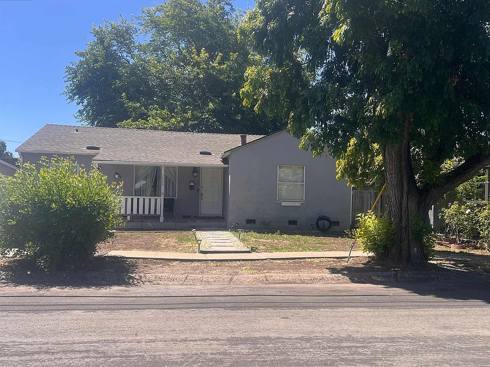 1st image of 2428 Crescent Dr