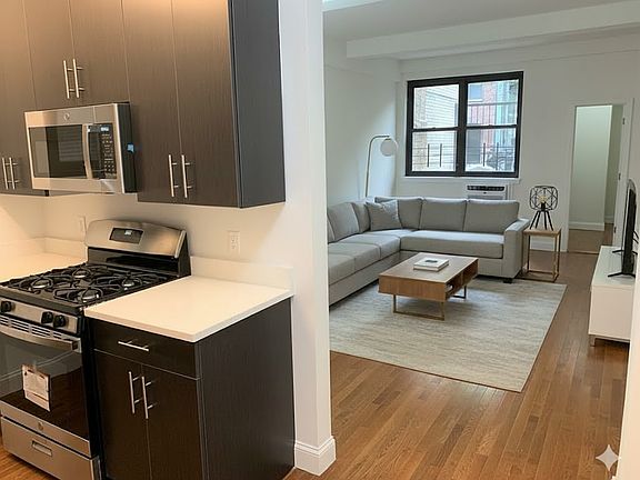 3rd image of 251 W 74th St APT 1B