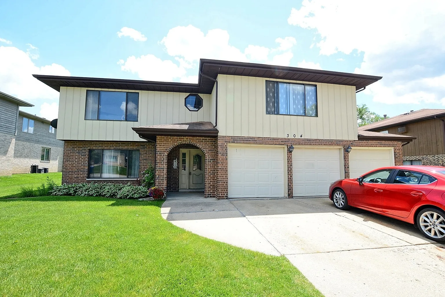 304 Starling Ct APT B photo 1
