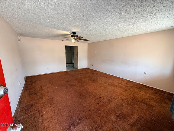 3rd image of 1543 W SURREY Avenue