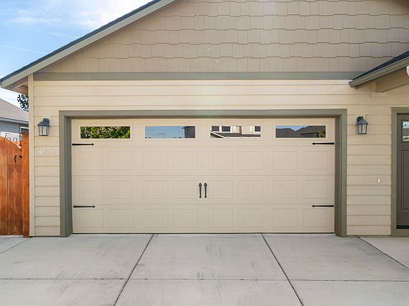3rd image of 4176 SW 34th St