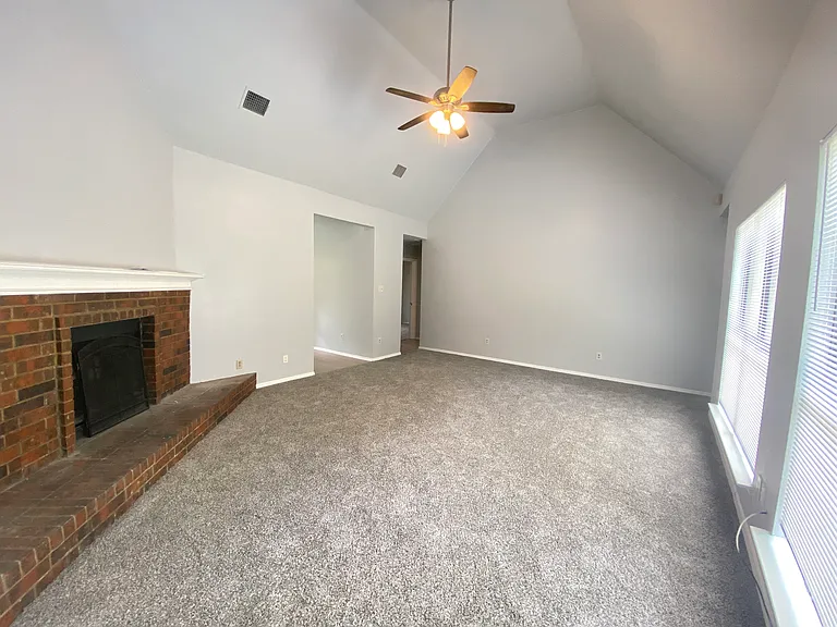 6101 Meadowside Trl — Photo 6