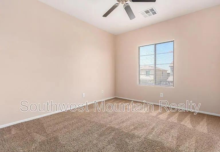 41261 W Laramie Rd — Photo 28