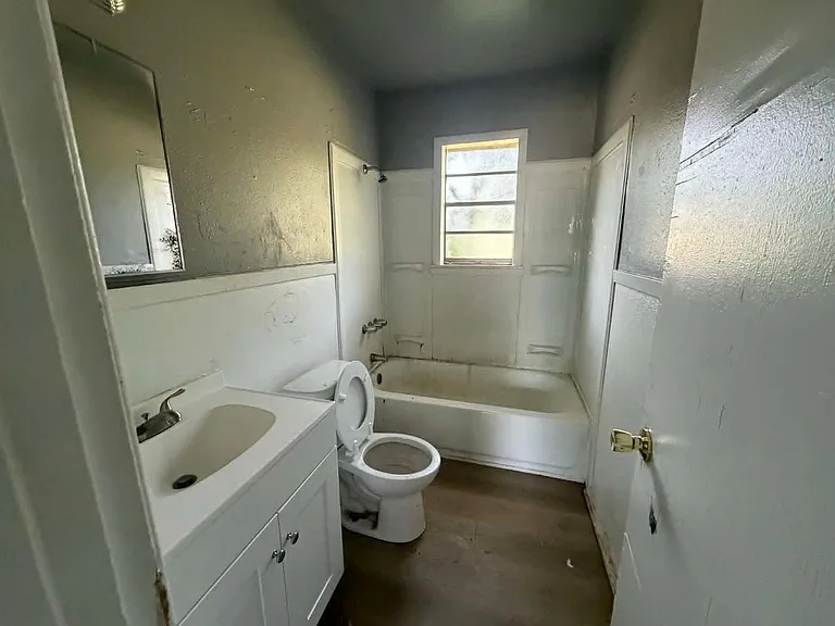 430 Fuller St — Photo 9
