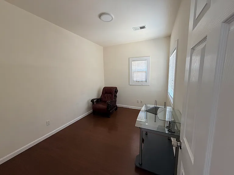 3814 E 12th St #3814 — Photo 10