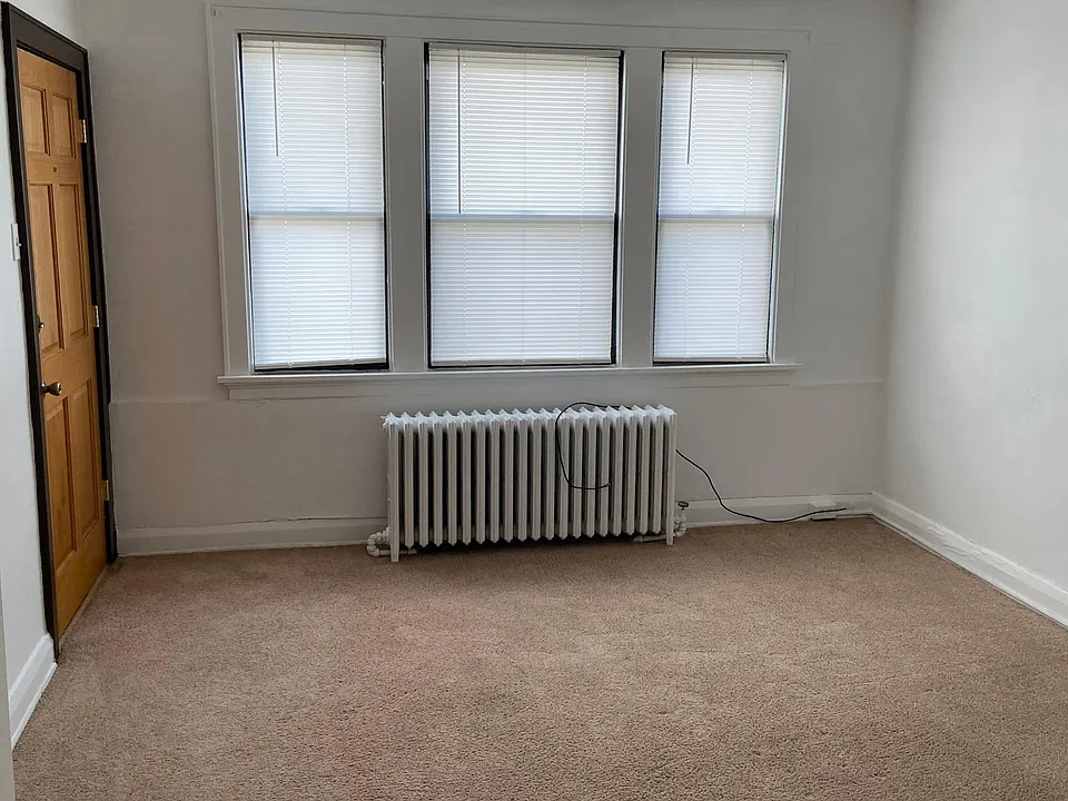 3225 W Liberty Ave #4