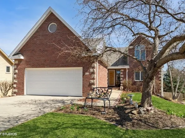 920 S 26th St, West Des Moines, IA 50265