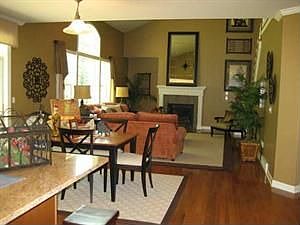 5th image of 912 Mac Arthur Dr