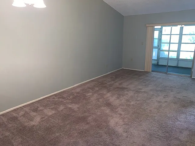 285 Rogers Ct — Photo 6