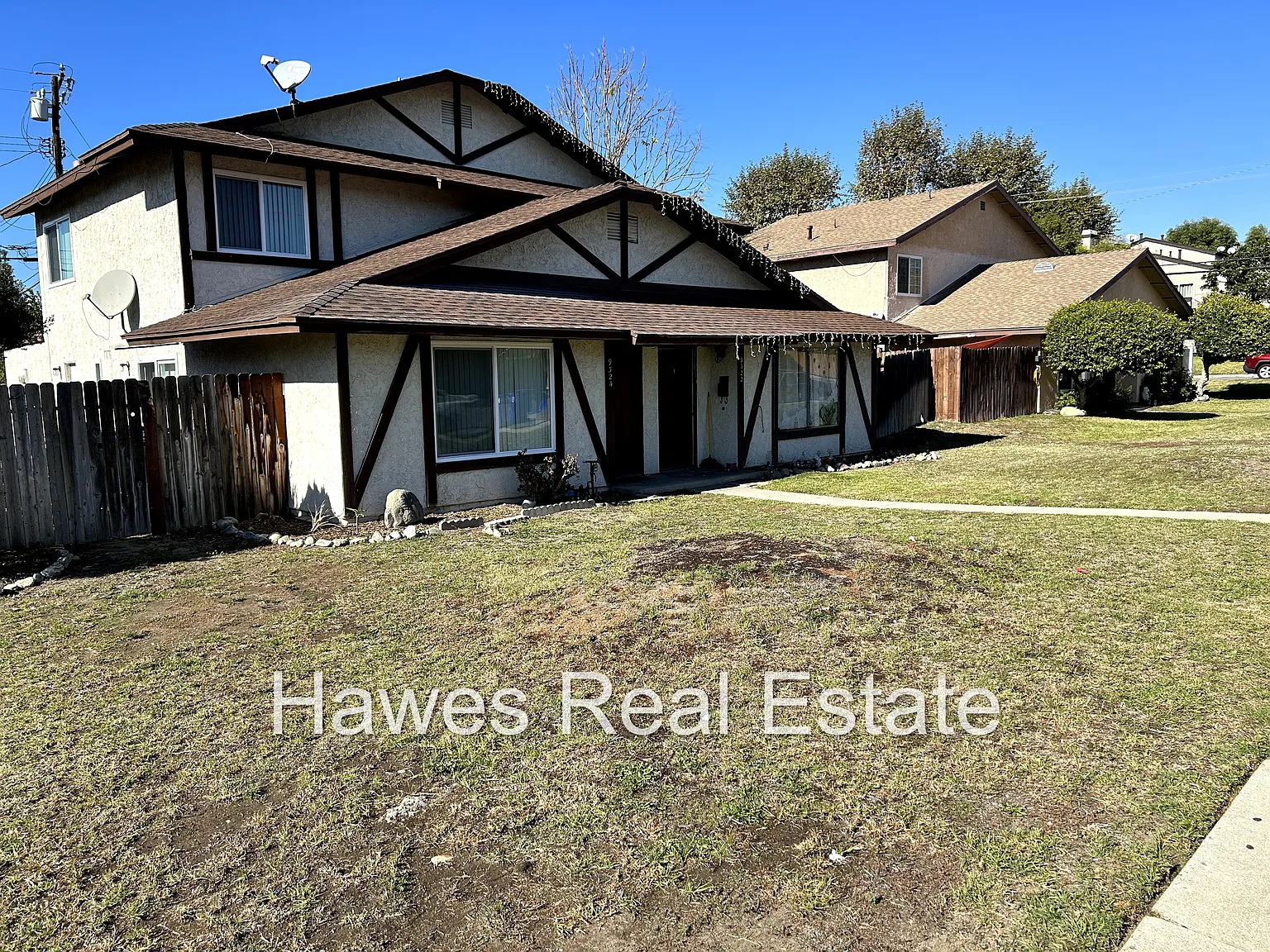 Montclair 2 Bed 1.5 Bath Duplex Unit for Lease — Photo 3