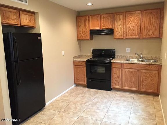 3rd image of 2110 W Mariposa St APT 2