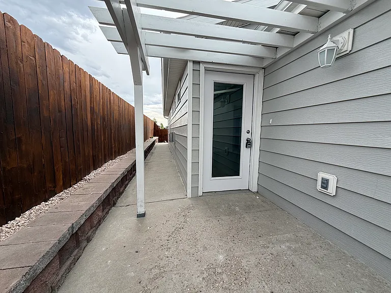 5925 Townsend Pl — Photo 2