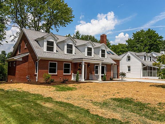 2nd image of 1737 Woodlark Ave