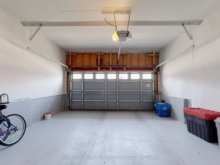 39 Lark Cres — Photo 32