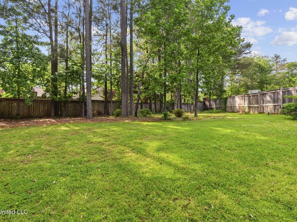 511 Pine Hill Pl, Flowood, MS 39232