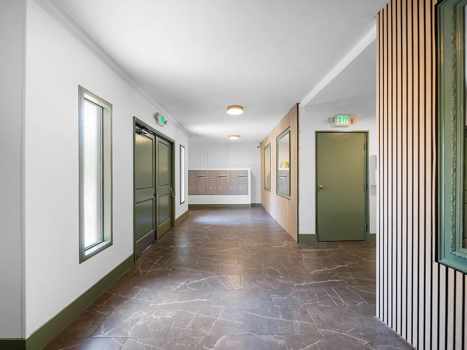 605 San Vicente #202 — Photo 3