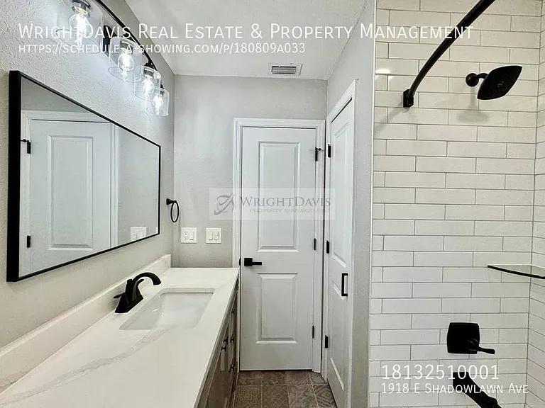 1918 E Shadowlawn Ave — Photo 21