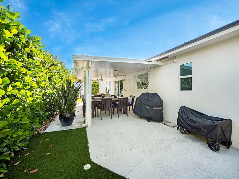 471 Mars Way — Photo 28