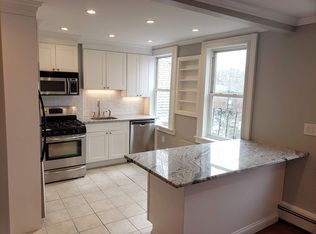 165 W 8th St #3, South Boston, MA 02127