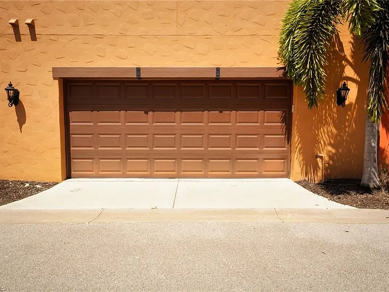 8986 Cambria Cir #22 — Photo 19