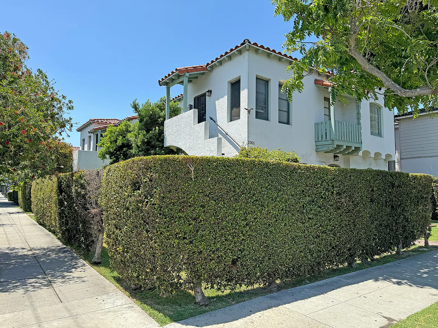 2 bed, 1200 sqft, $2,495 — Photo 2