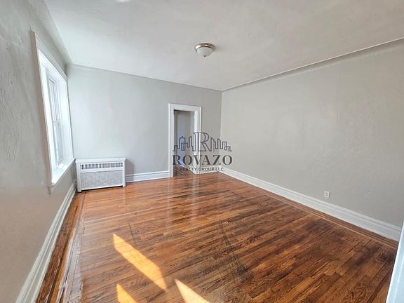 4th image of 993-999 Stuyvesant Ave #B4