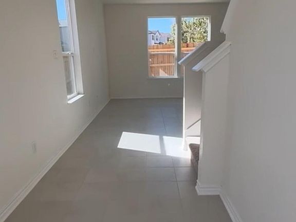 4th image of 14839 Vance Jackson Rd #915