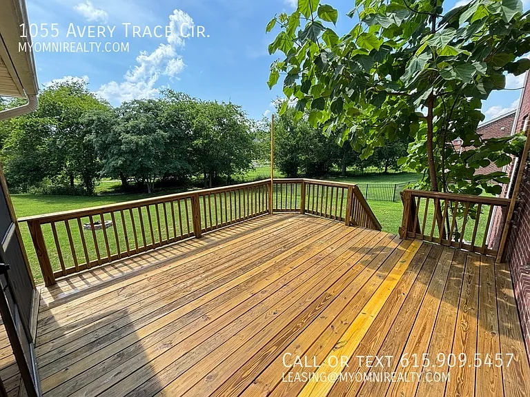 1055 Avery Trace Cir — Photo 37