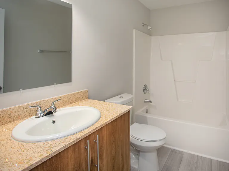 Capital Luxury Condominiums — Photo 6