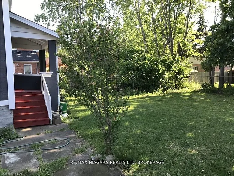 3 Greenlaw Pl #MAIN FLOOR — Photo 9
