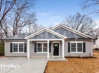 907 Victoria Ave, Kannapolis, NC 28081